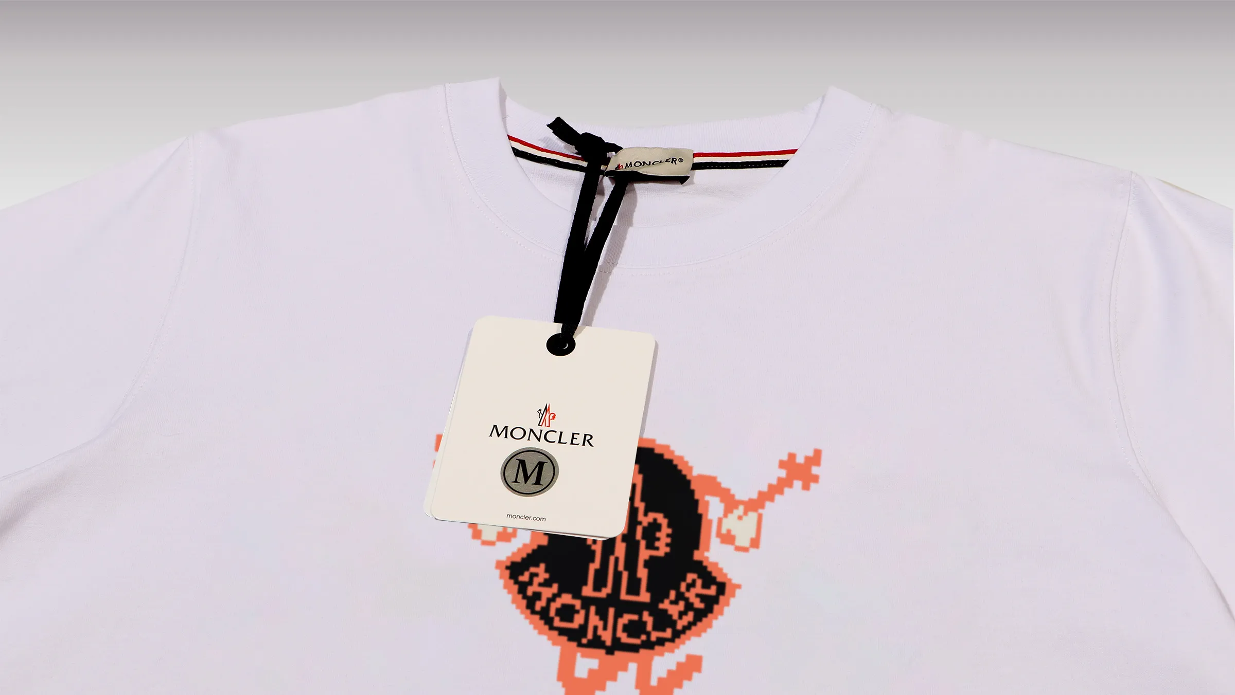 《Moncler~ 》2024New Arrival Quality T , Versatile Quality ！ ‼ 32 250G ‼ ， ， ， ， T 🤪 Sizes：S-M-L-XL-2XL ：Black，White， Same Style